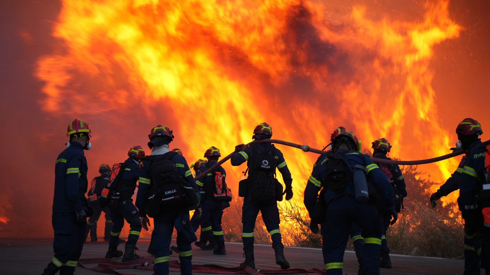 Woman faces arson charges after her cigarette sparks Chios wildfire
