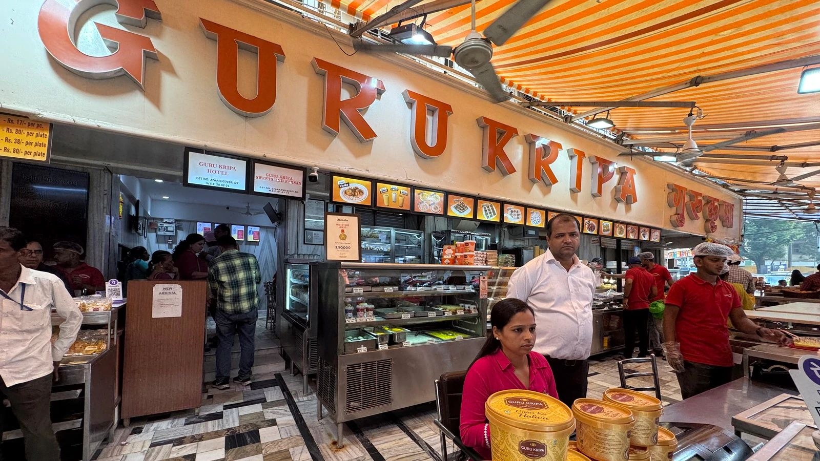 Ahead of 50th anniversary, Sion's iconic Guru Kripa, whose samosas were loved by Raj Kapoor and Dilip Kumar, debuts in South Mumbai