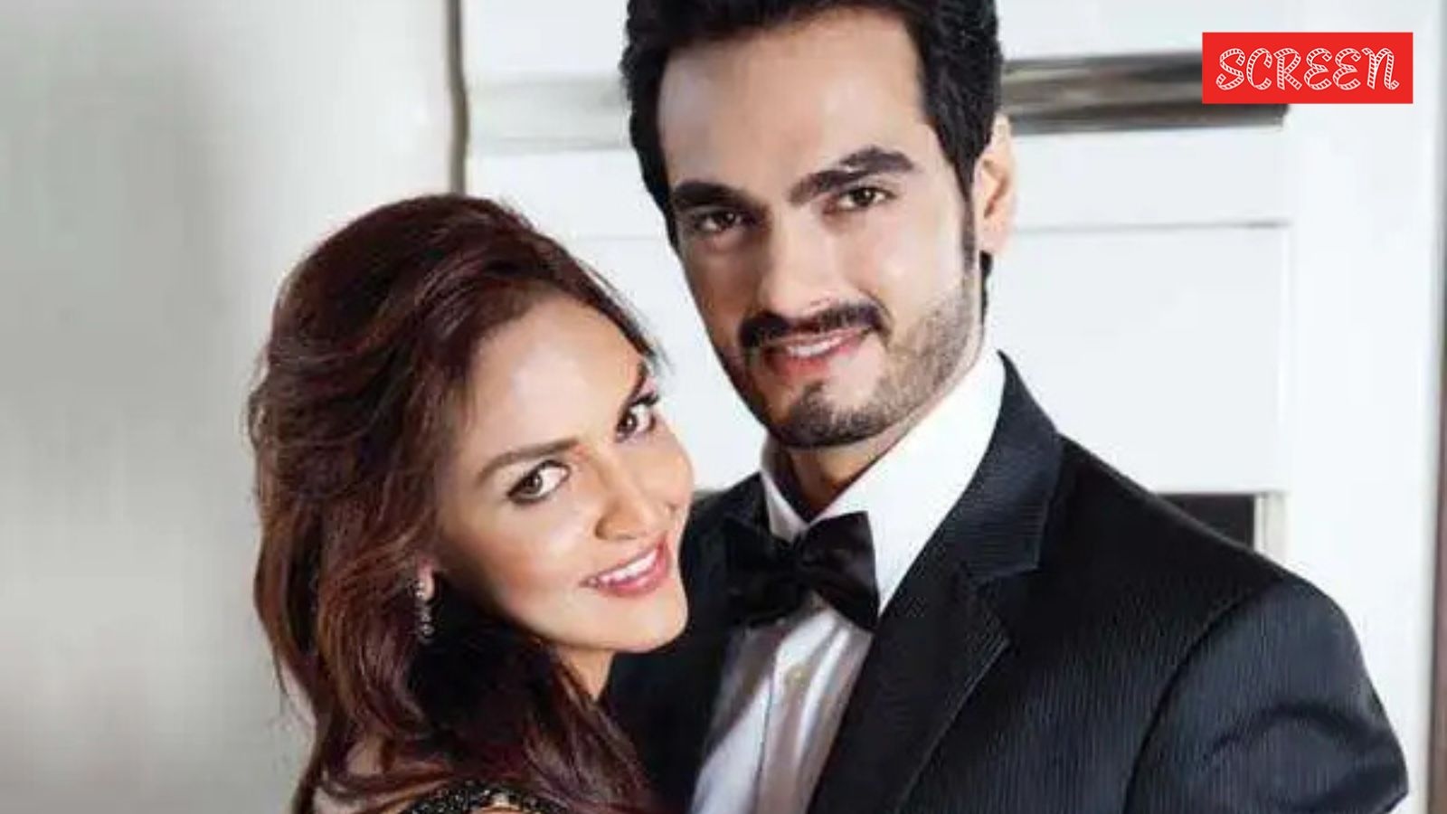 Esha Deol spotted with ex-husband Bharat Takhtani for the first time after divorce, board a flight together