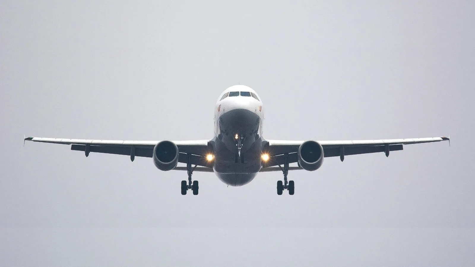 ‘Loud bangs, then the plane started shaking': Shandong Airlines flight makes emergency landing after in-flight malfunction
