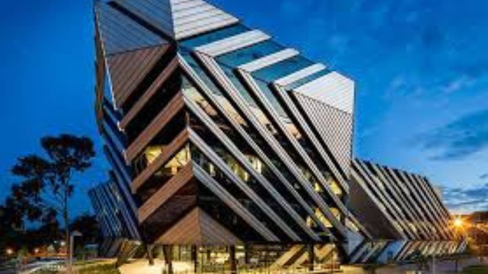 Monash University offers merit-based international leadership scholarship; check here