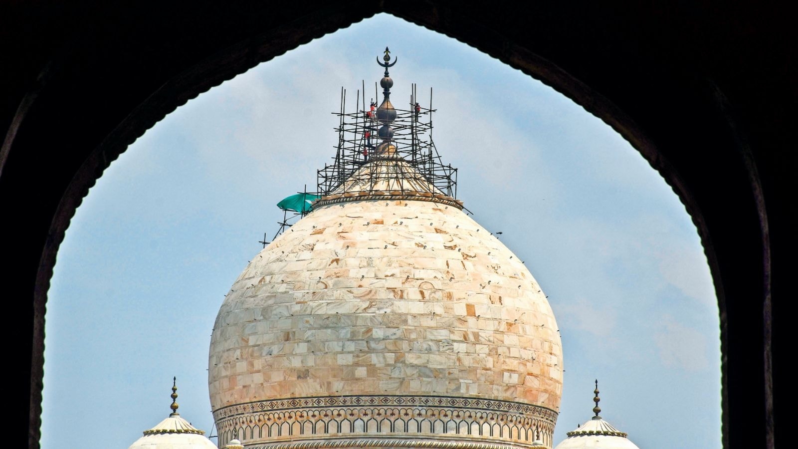 ASI carrying out repairs to plug seepage through Taj Mahal dome, will remain open for public