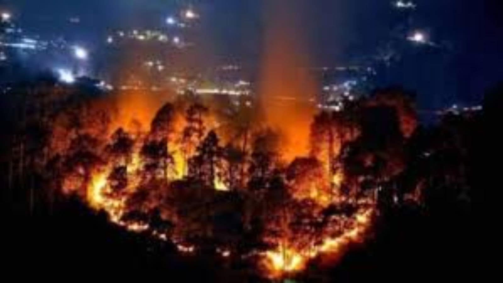 Wildfire in Albania injures three people, forces evacuation of 2,000