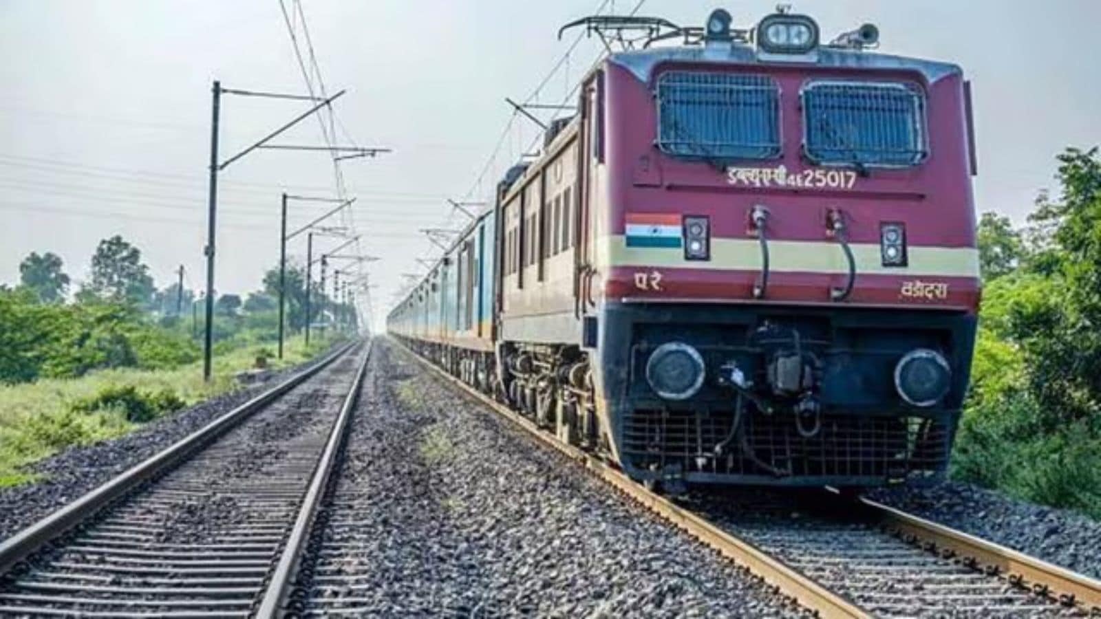 In 11 months, Central Railway resolves over 11,000 complaints, recovers Rs 4 crore in fines from AC coaches