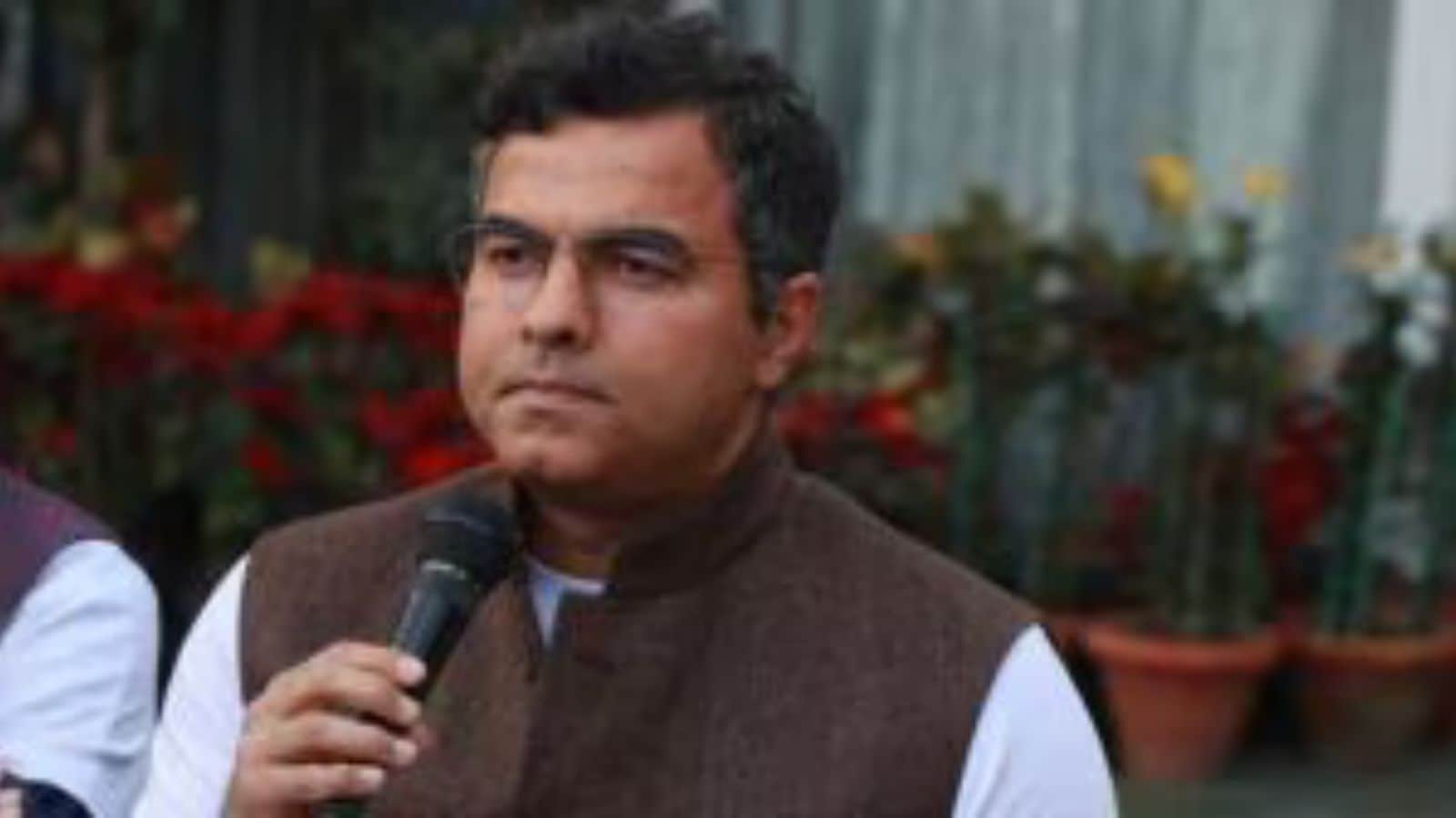 Elevated corridor above Inner Ring Road on the cards to decongest Delhi: Minister Parvesh Sahib Singh