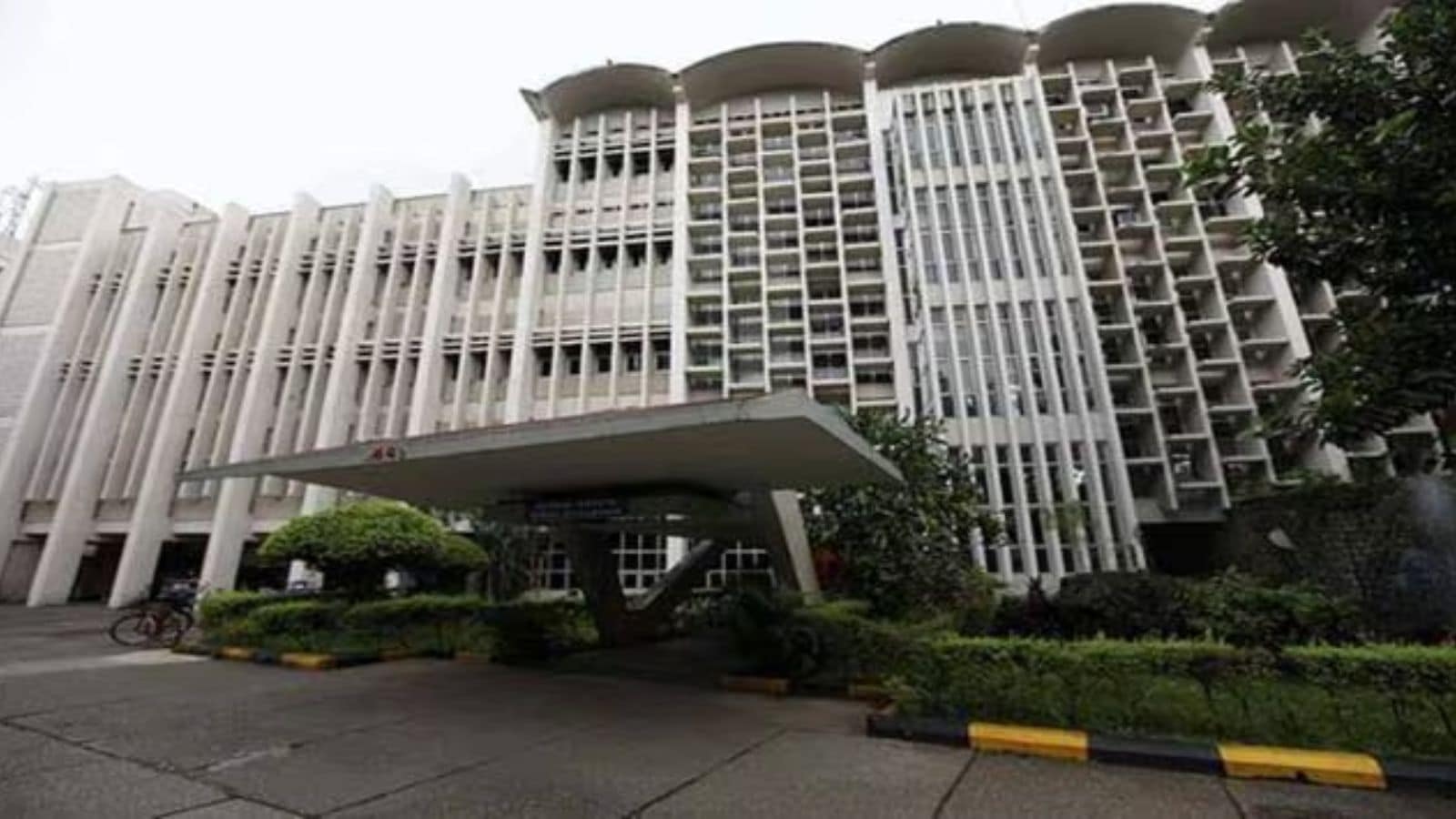 ‘Over giving quote to media': Bombay HC revokes suspension issued by IIT, reinstates research student