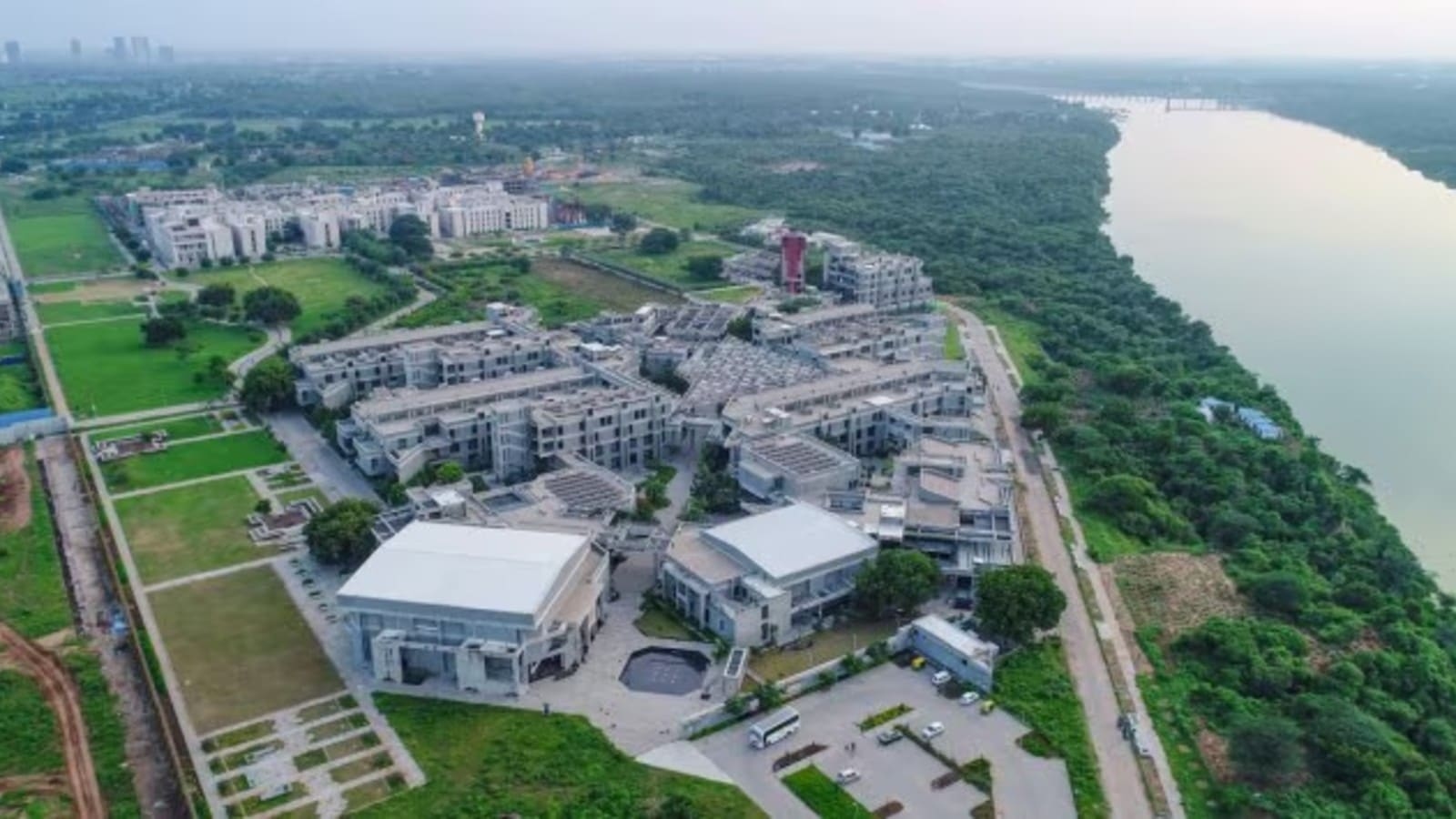 IIT Gandhinagar launches Certificate Program in Foundations of Data Science