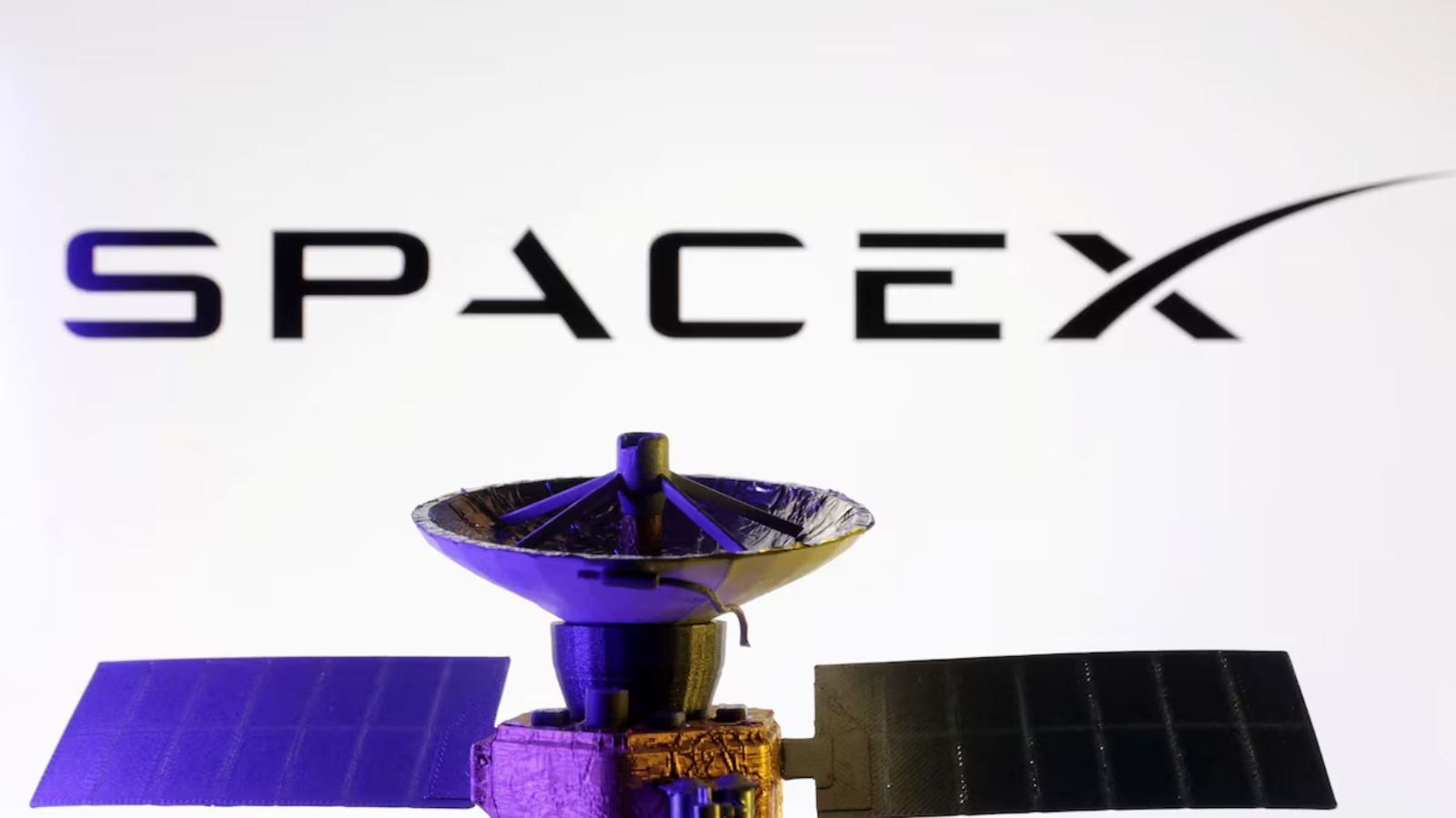 SpaceX probes for cause of Starlink's global satellite network outage
