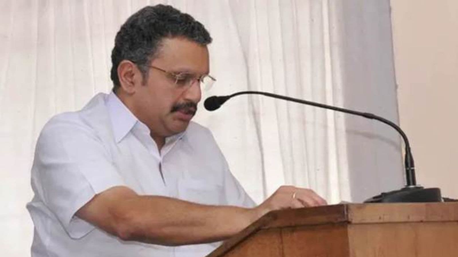 Tharoor not invited to Cong events in Thiruvananthapuram till change in stance: K Muraleedharan