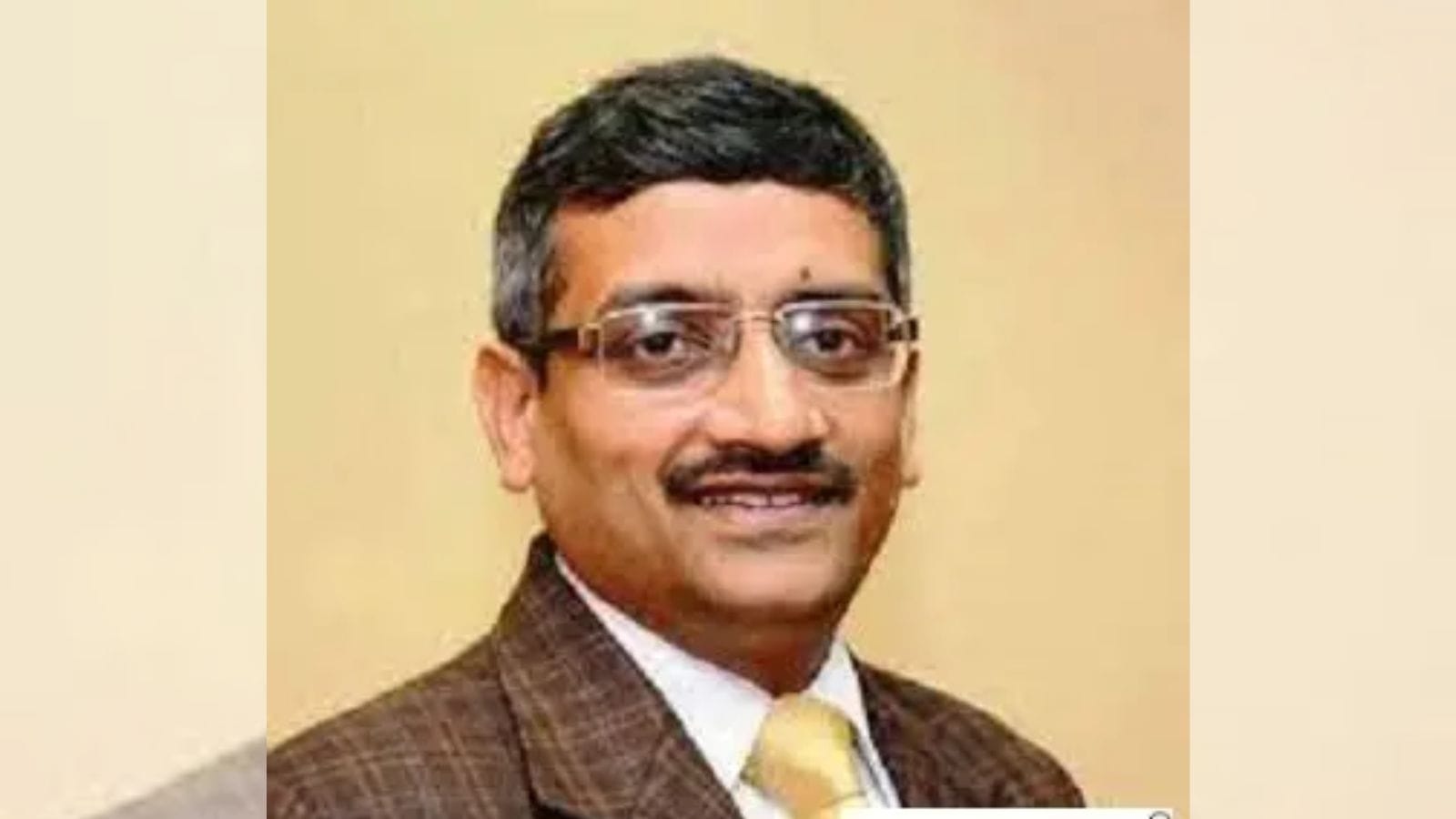 Manipur's new chief secretary assumes charge
