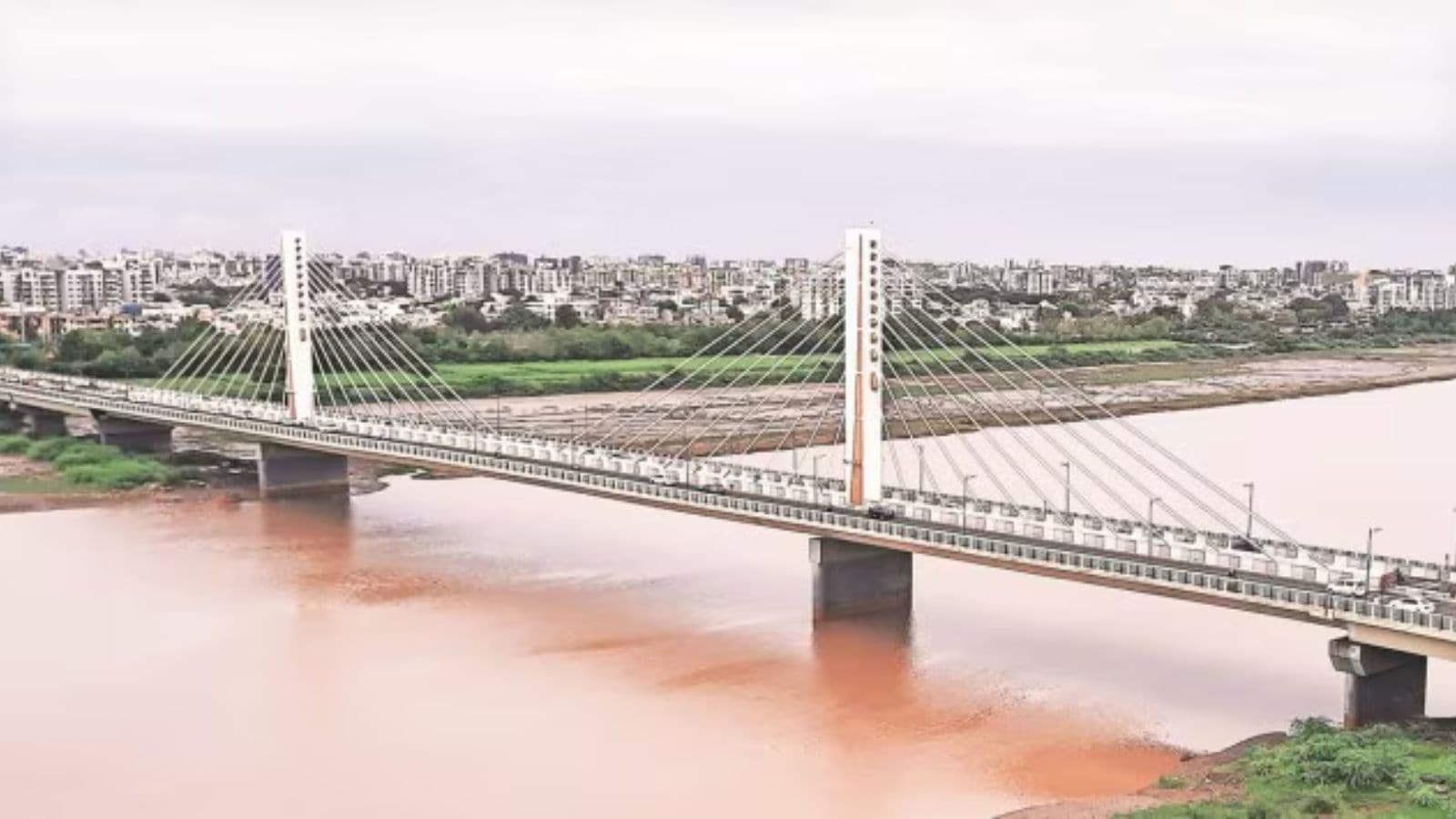 ‘Effectively monitor bridges & govt buildings, ensure they are built as per approved designs': Surat district in-charge secretary to officials