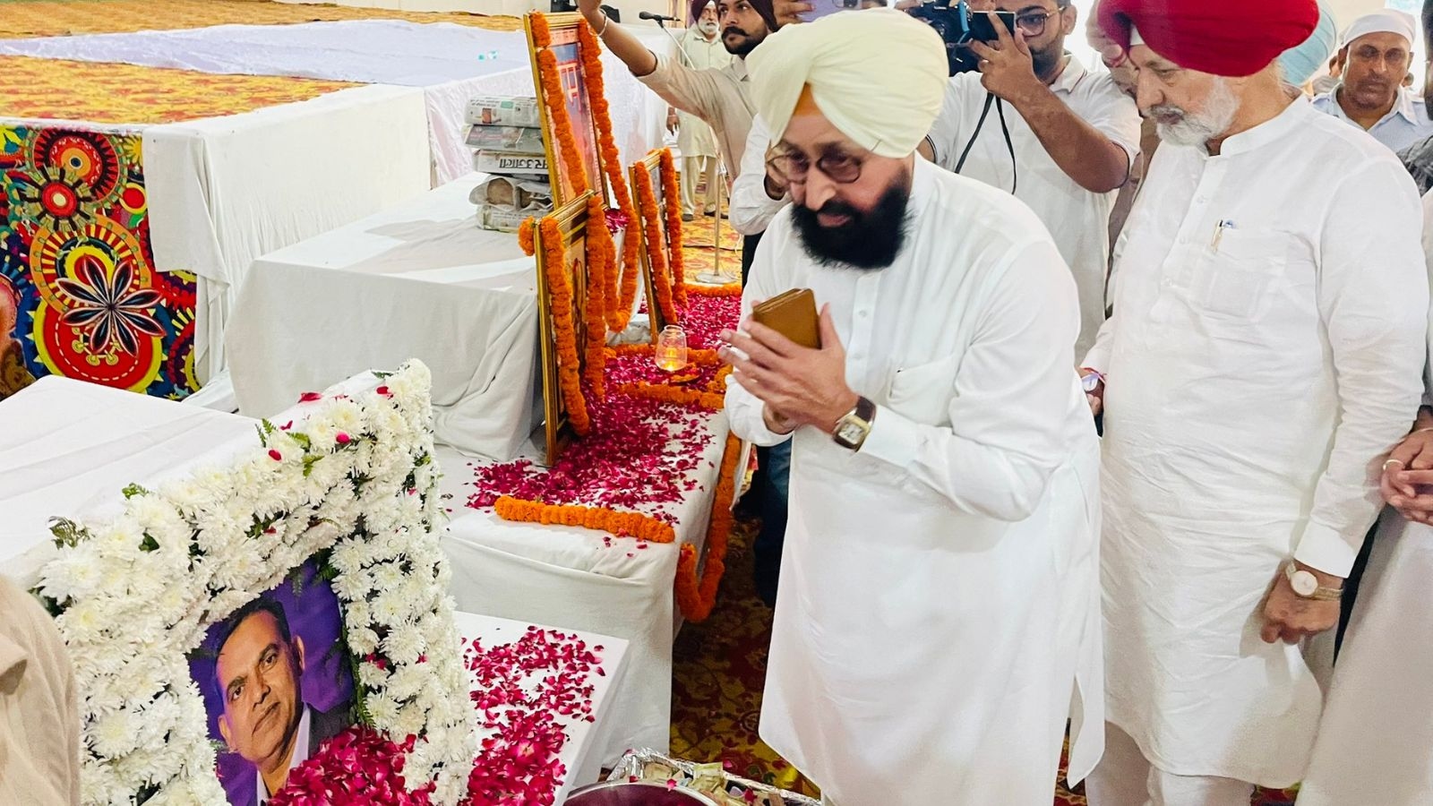 Drug cartels, extortionists, killers running parallel government: Bajwa