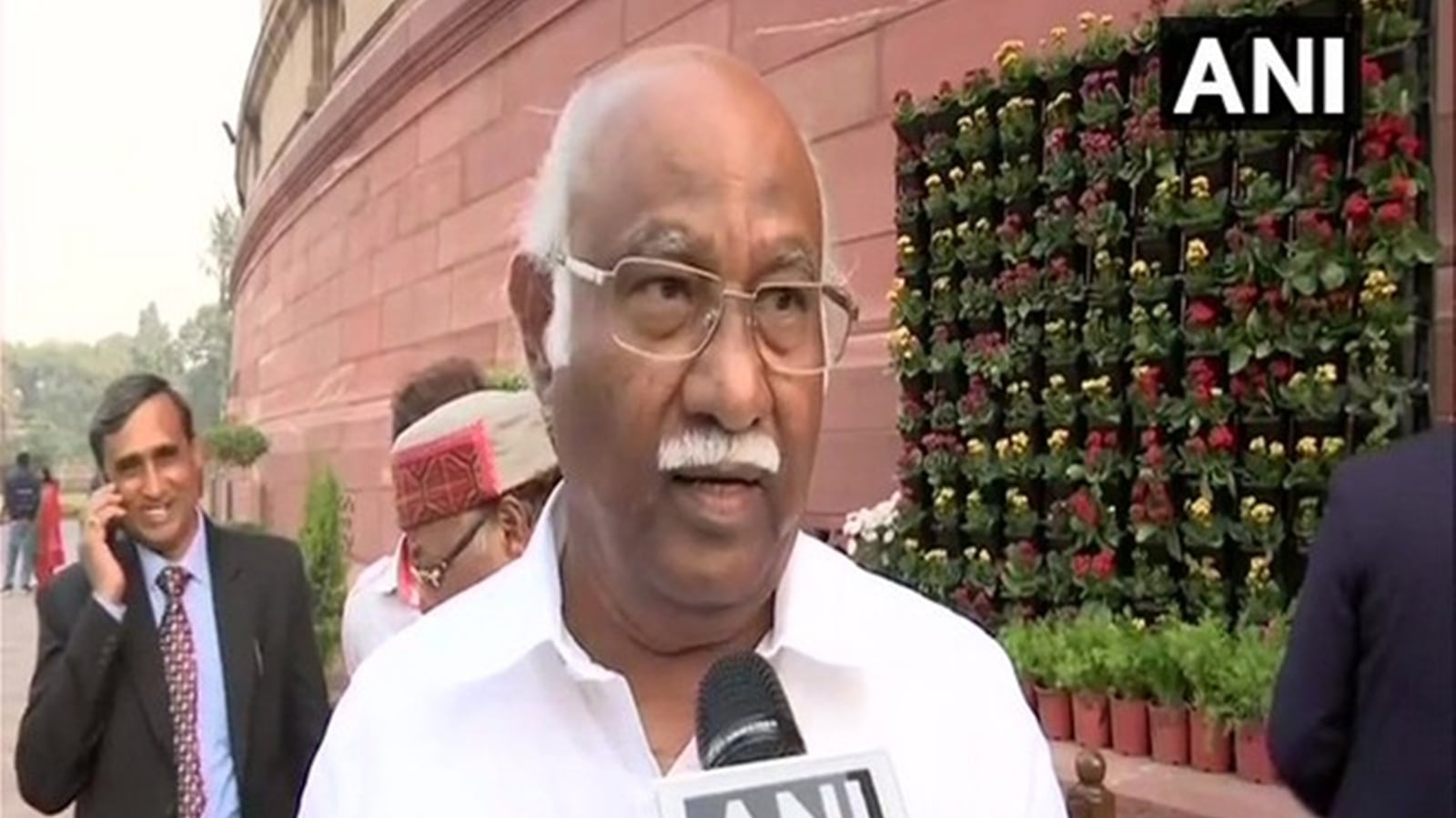 AIADMK's org secy and ex-MP Anwar Raja joins DMK