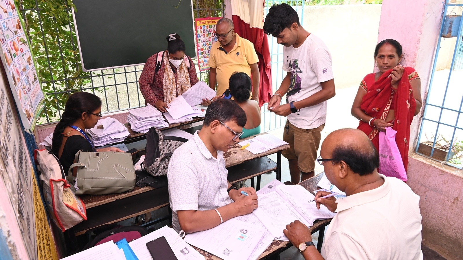 No interim stay on draft electoral roll publication in Bihar: SC asks EC to accept Aadhaar, voter ID