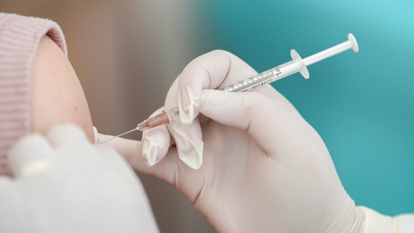 No linkages between Covid vaccine and heart-related deaths: Govt