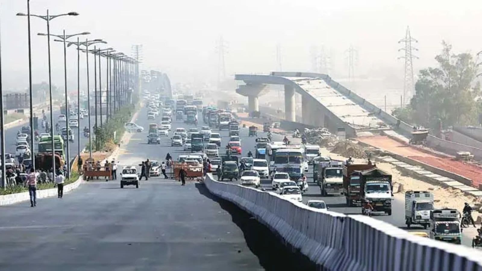 Former Indian Army man hit by speeding truck on Delhi flyover, dies