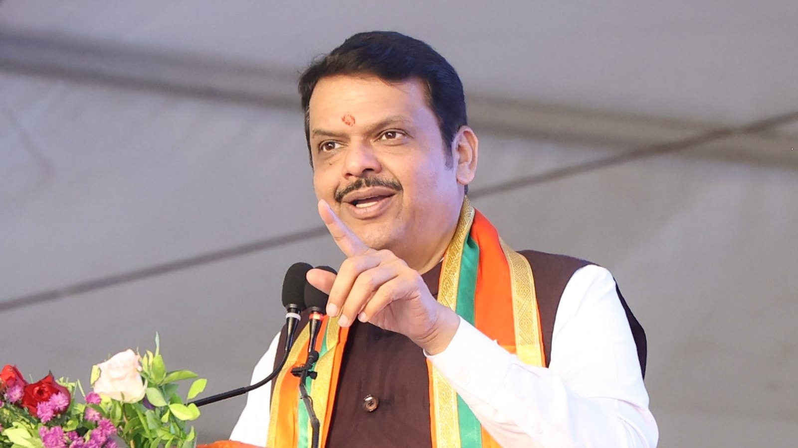 Fadnavis orders criminal case in Shani Shingnapur scam