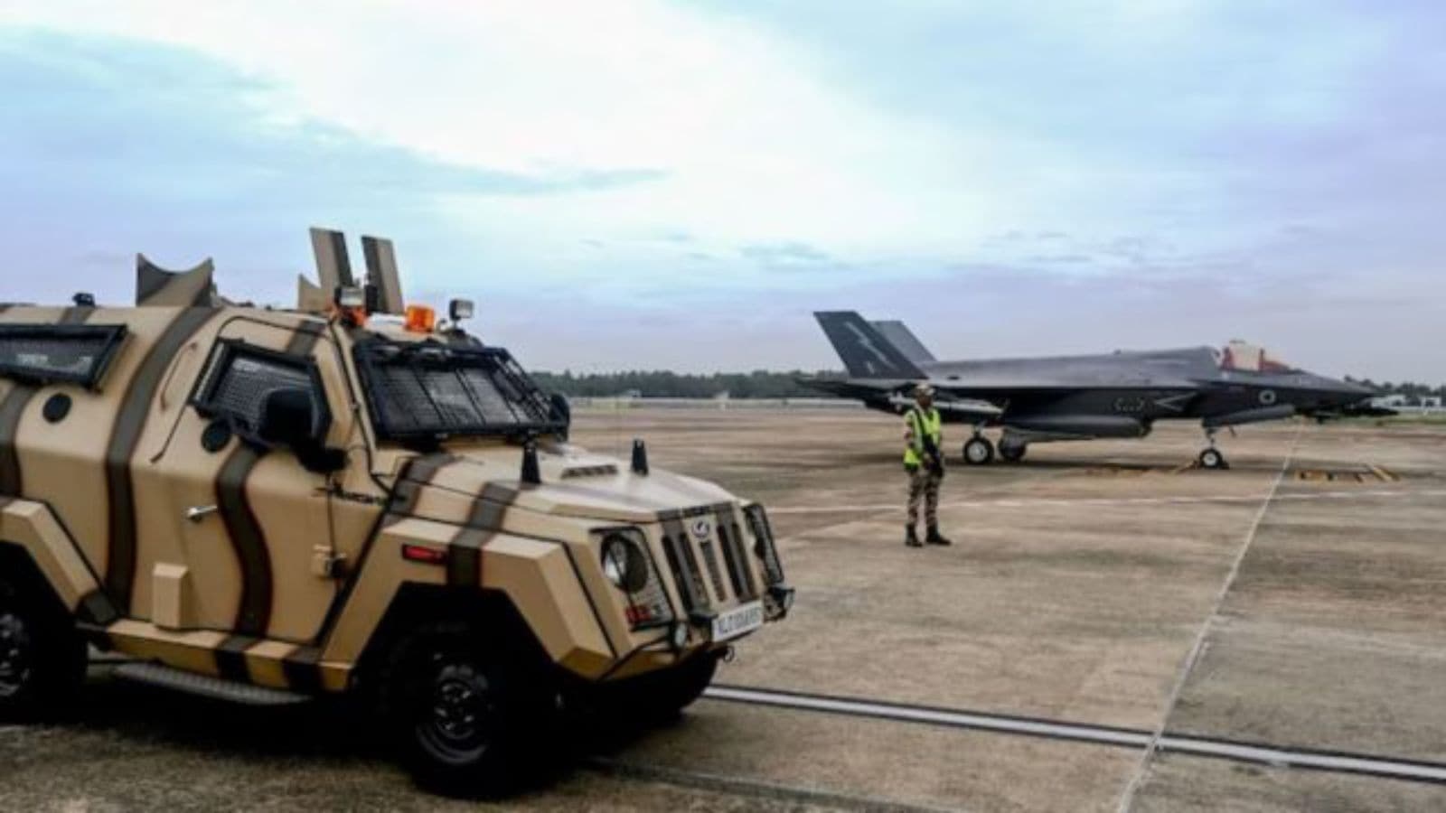 UK engineering team arrives in Kerala to repair stranded F-35 jet, aircraft moved to MRO
