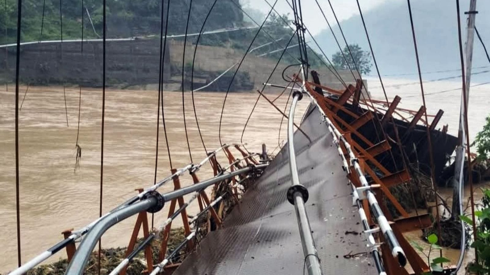Monsoon mayhem in Himachal: 5 dead