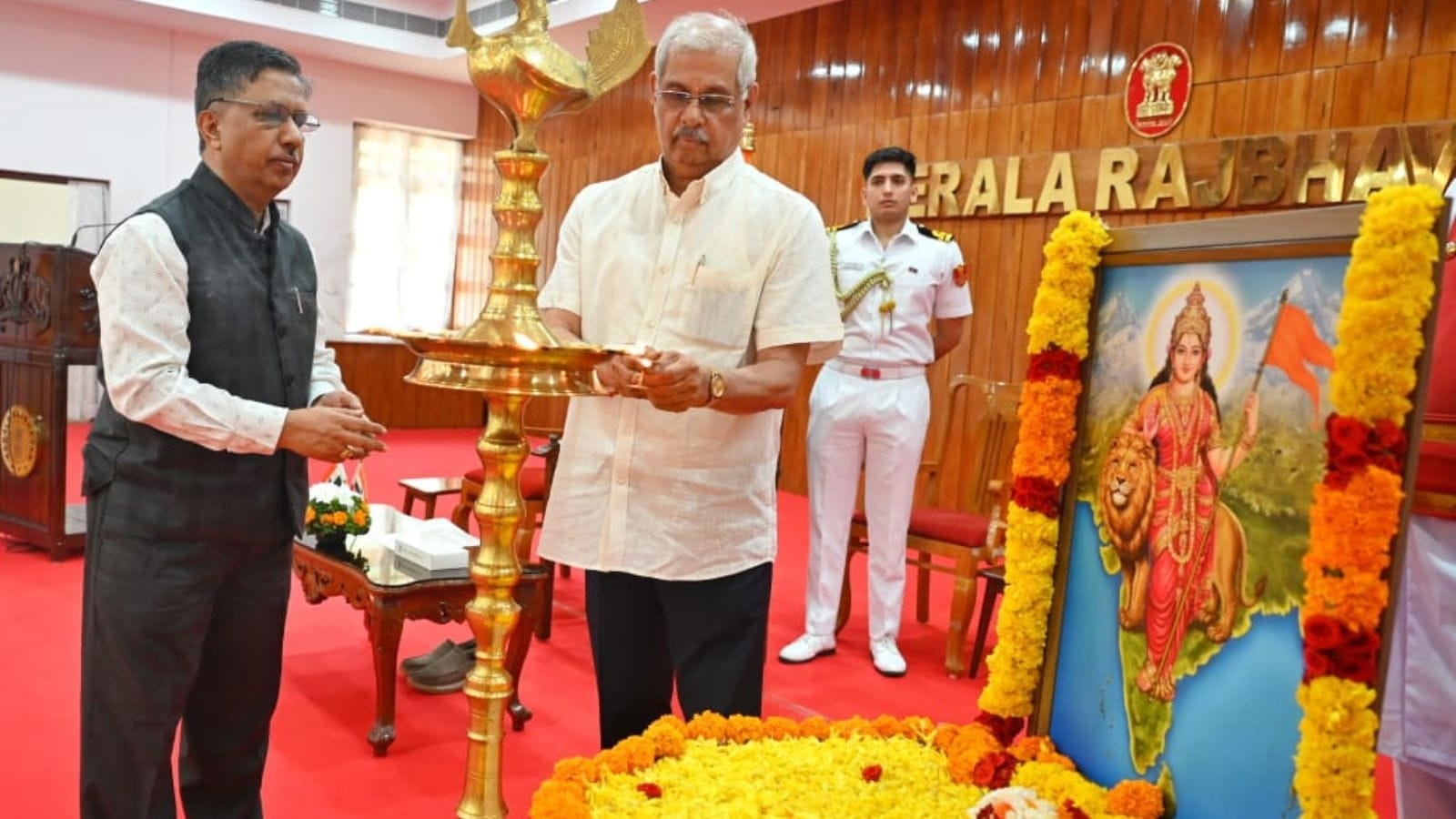 Govt-Governor tussle over Bharat Mata portrait escalates, Kerala University registrar suspended for cancelling event