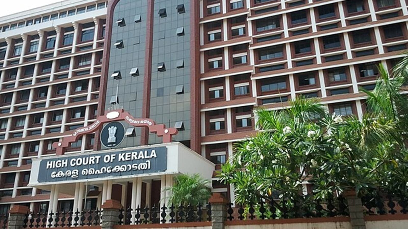 To settle whether ‘Janaki' should stay in Suresh Gopi film title or not, a special screening for Kerala High Court