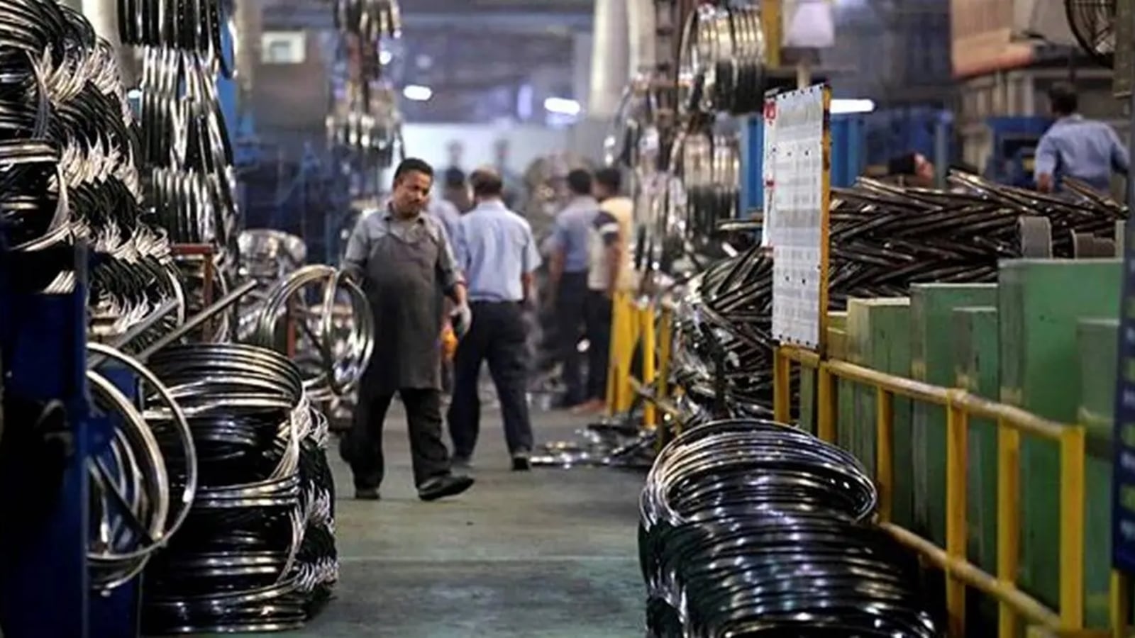 Gujarat govt amends Factories Act; increased working hours, women in night shifts among key changes