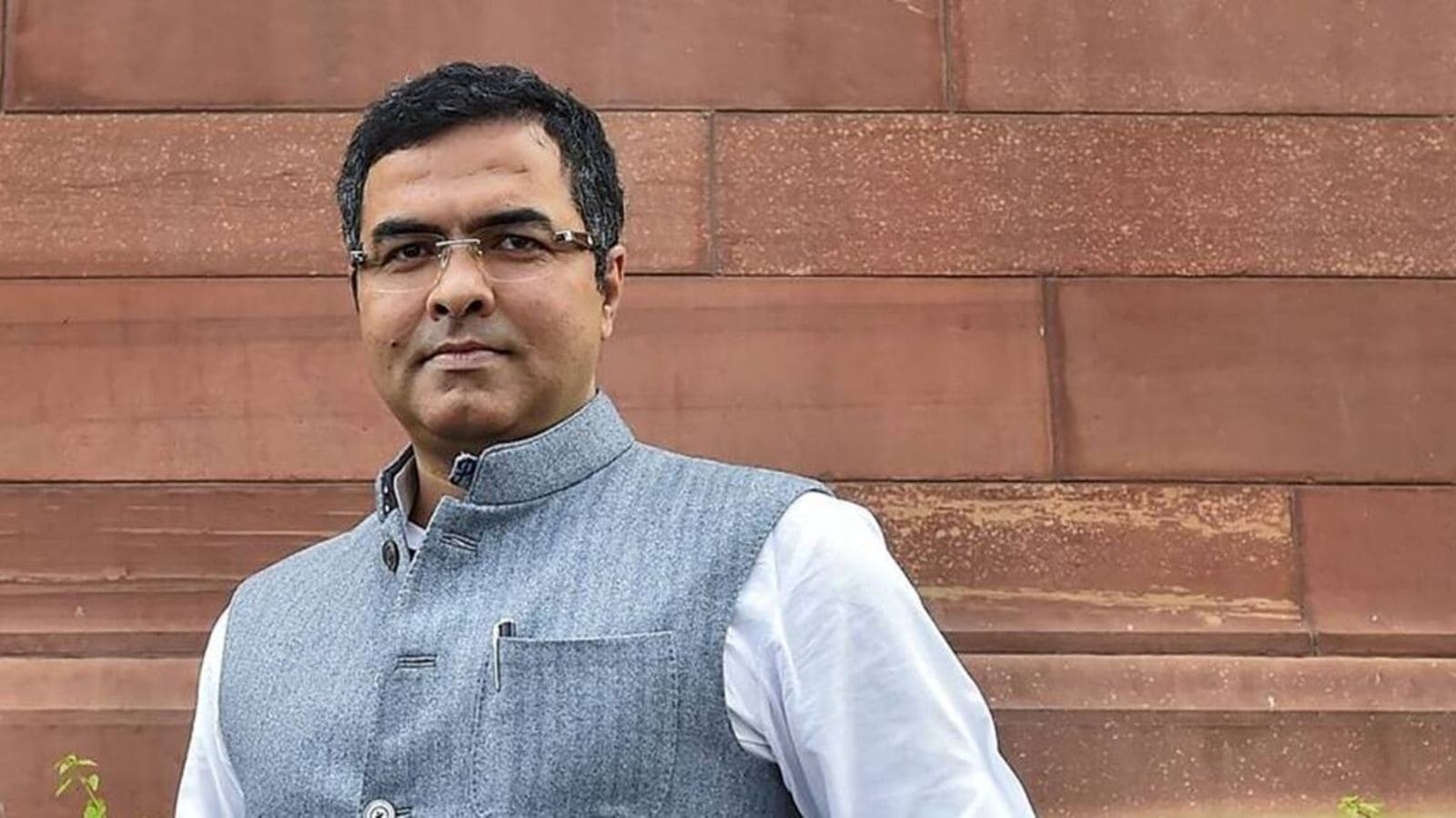 Delhi govt set to waive late payment surcharge in water bill, says minister