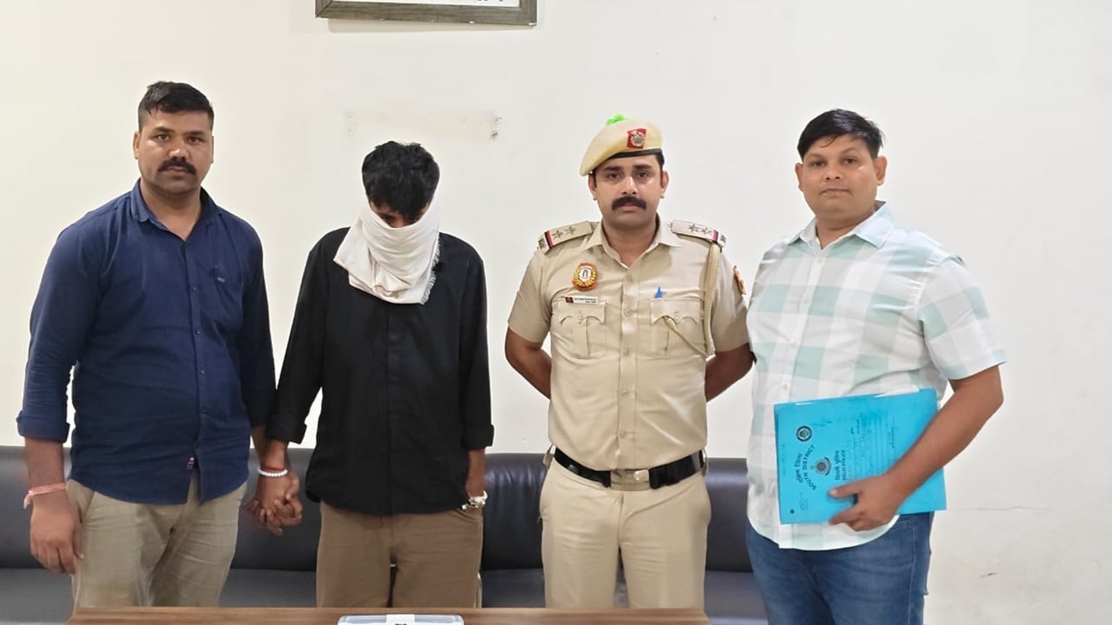 Man's phone snatched in Delhi — turns out wife planned it to hide affair