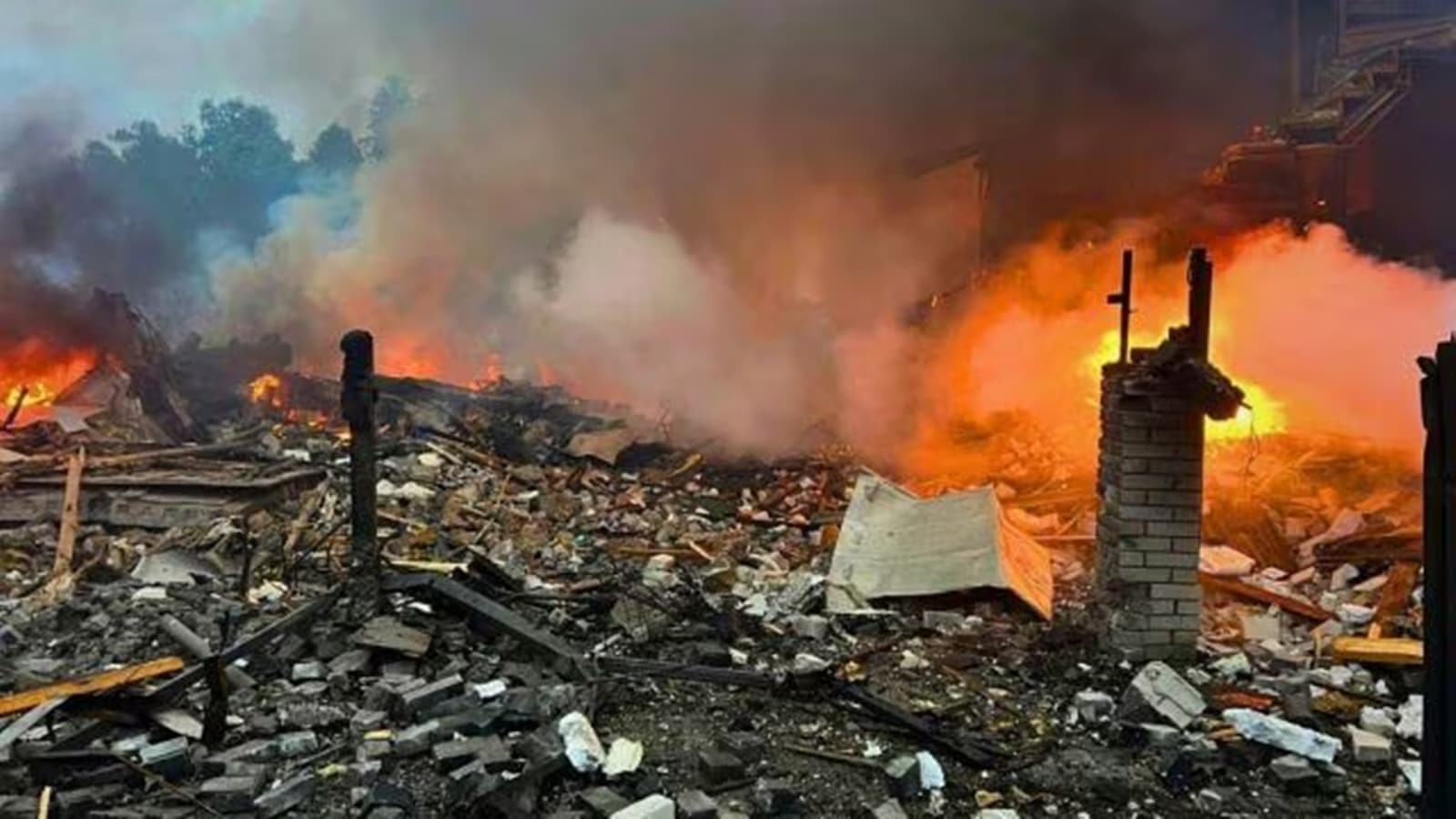 Moscow airports temporarily shut amid Ukraine's drone attack on Russia