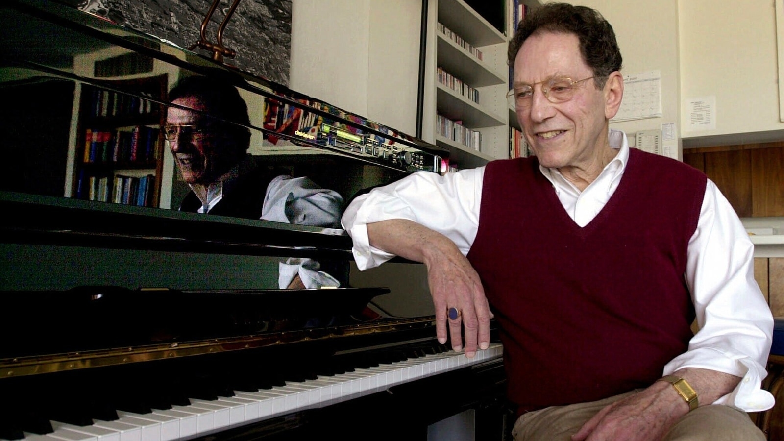 American song satirist and mathematician Tom Lehrer dies at 97