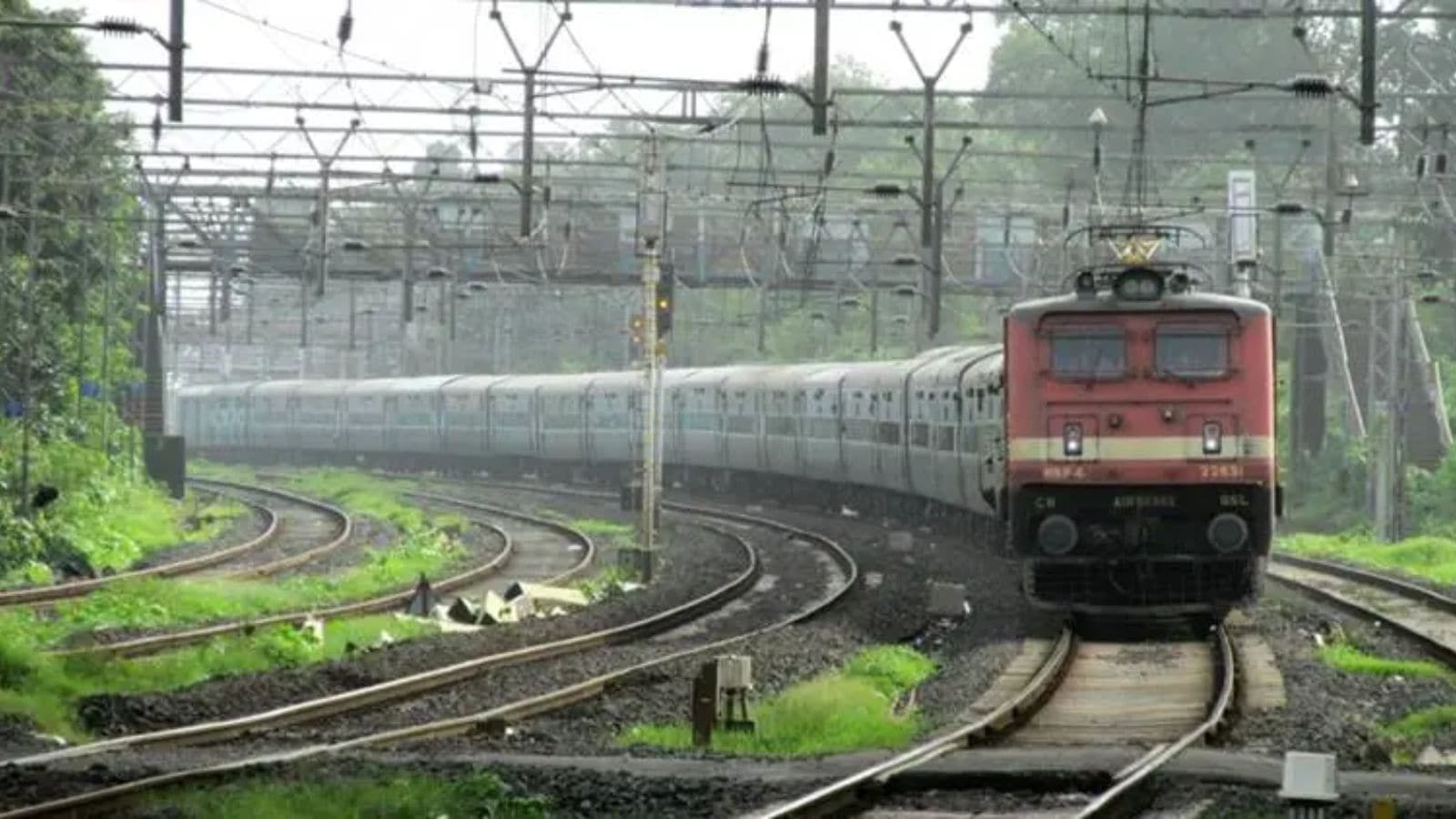 Share price under Rs 200: Multibagger railway stock secured over Rs 1600 crore order last week