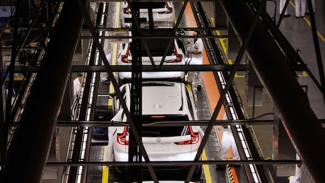 Canada's merchandise trade deficit narrowed to $5.9B in May, but impacts of trade war continue
