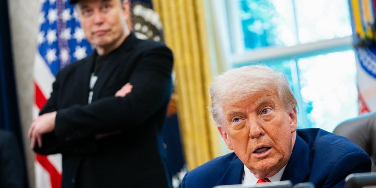 Trump Aides Discussed Ending Some SpaceX Contracts, but Found Most Were Vital