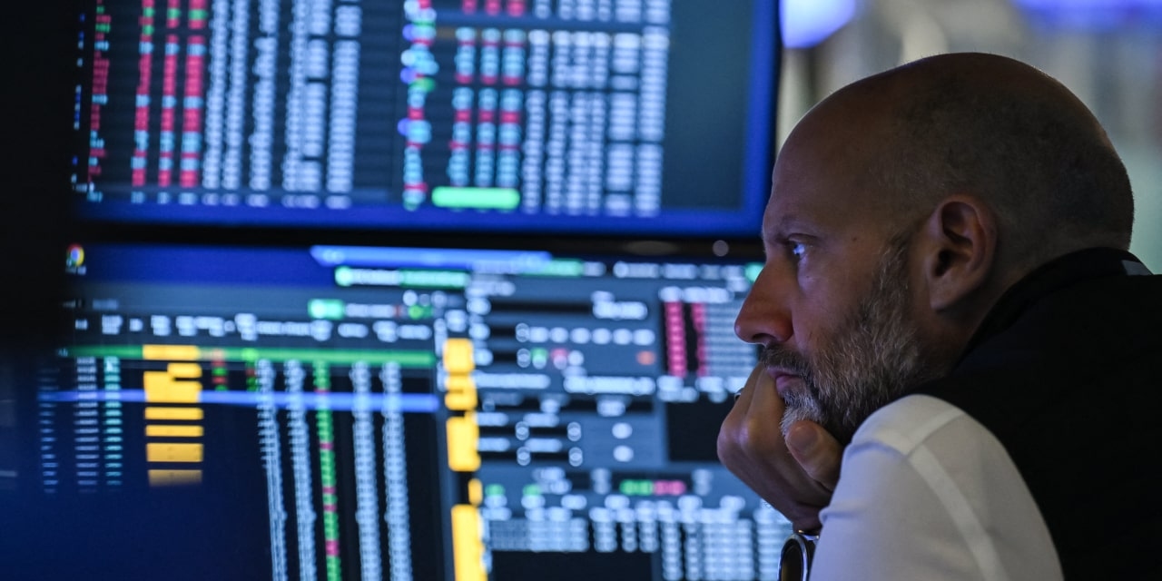 U.S. Stock Futures Rise But Asia, European Markets Fall on Rate Cut Uncertainty