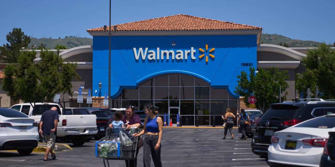 Walmart to Cut 1,500 Jobs