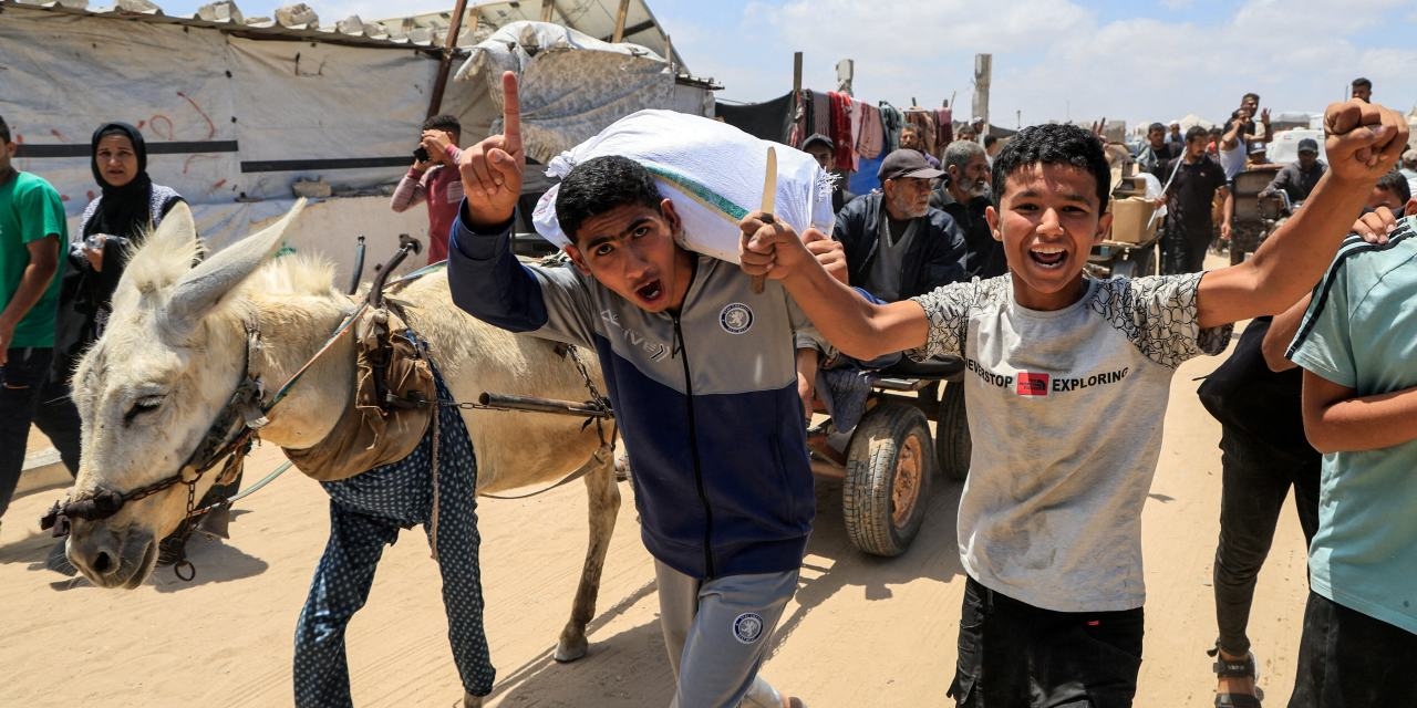 Gazans Lining Up for Food Say Supplies Remain Limited