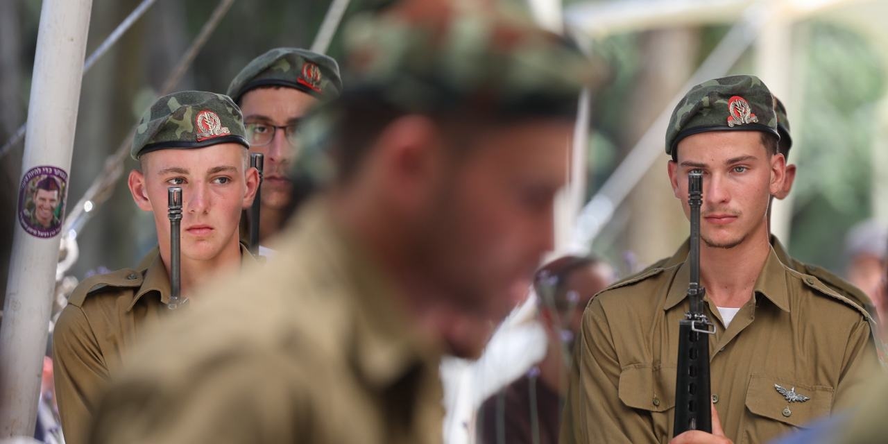 Death of Five Israeli Soldiers Fuels Debate Over Ending Gaza War