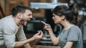 نشر فاضح للمشاكل الزوجية على منصات التواصل