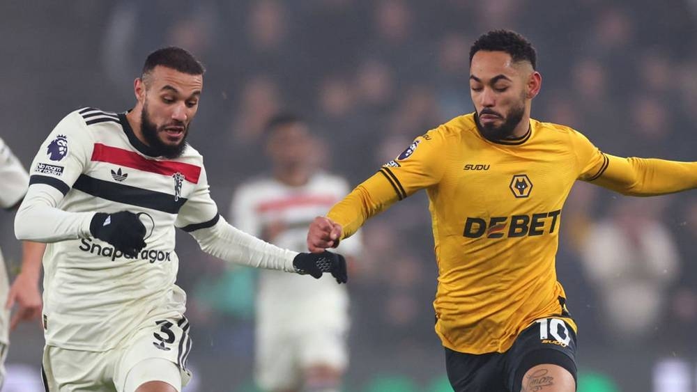 كونها (لاعب مانشستر يونايتد): "أتحدث مع رفاقي الجدد خاصة مزراوي والأمر معه سابقا كان عبارة عن معارك شخصية"