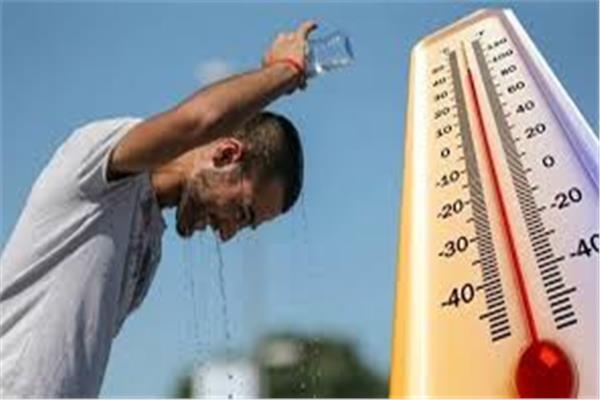 شديد الحرارة وشبورة ورطوبة.. الأرصاد تكشف حالة الطقس غدًا الأربعاء