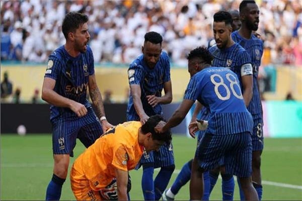 بسبب مونديال الأندية.. الهلال يدرس الانسحاب من كأس السوبر السعودي