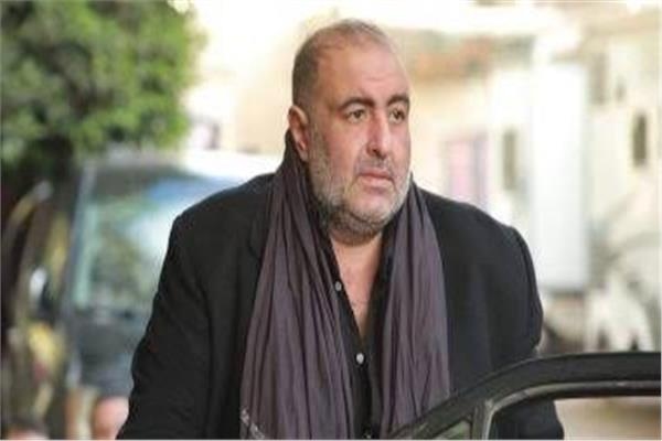 بدء عزاء المخرج سامح عبد العزيز.. فنانون وشخصيات عامة ينعونه من مسجد الشرطة