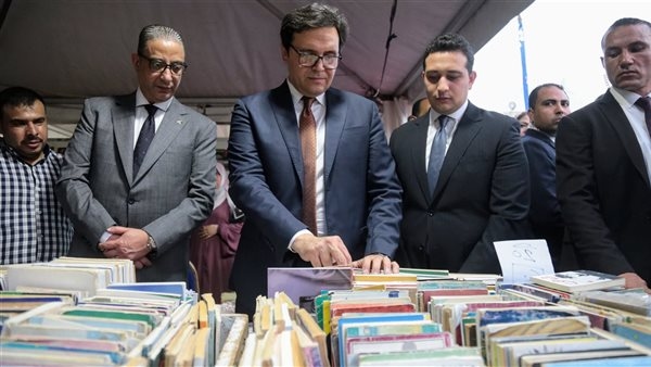 وزير الثقافة ومحافظ الفيوم يفتتحان الدورة الأولى لمعرض الفيوم للكتاب