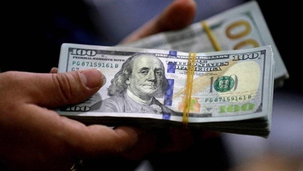 الدولار يتراجع مع تقييم الأسواق لاحتمال إبرام اتفاقيات تجارية