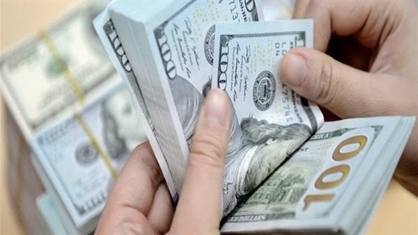 ارتفاع الدولار وانخفاض العملة البرازيلية بعد تهديدات الرسوم الجمركية