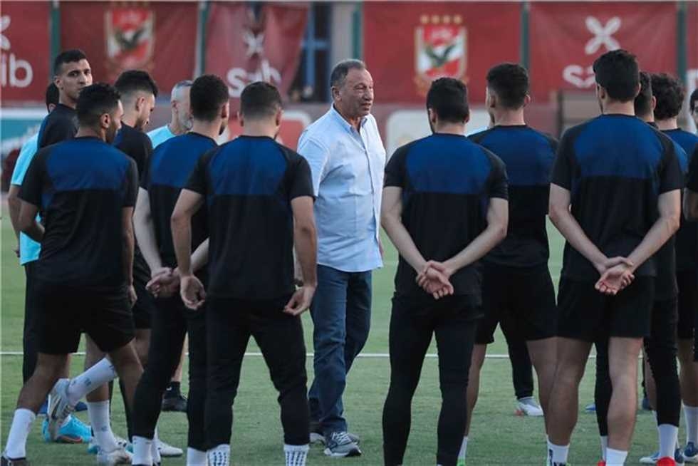 «إدارة الخطيب مش قوية والأيام هتثبت».. عضو مجلس الزمالك يفتح النار على الأهلي