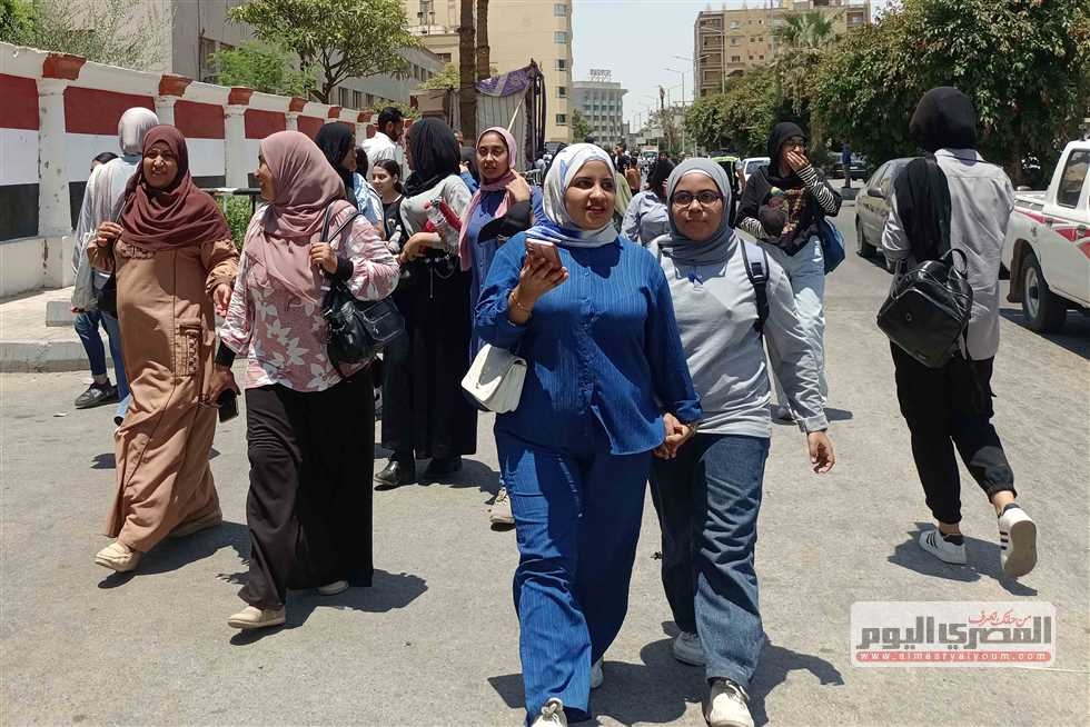 نموذج إجابة امتحان الكيمياء للثانوية العامة 2025 (موعد الإعلان والمواد المتبقية للشعب الثلاثة)
