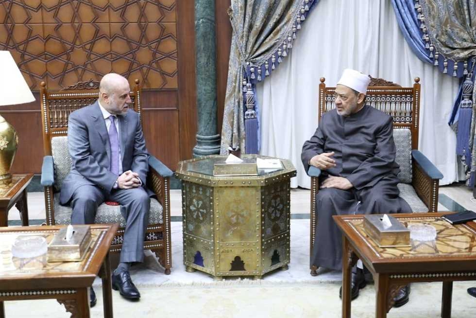 شيخ الأزهر لقاضي قضاة فلسطين: «نحن في حالة حزن شديد بسبب ما آلت إليه الأوضاع في غزة»