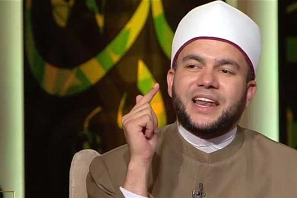 أستاذ فقه بالأزهر: أعظم صدقة عند الله هو ما تنفقه على أهلك