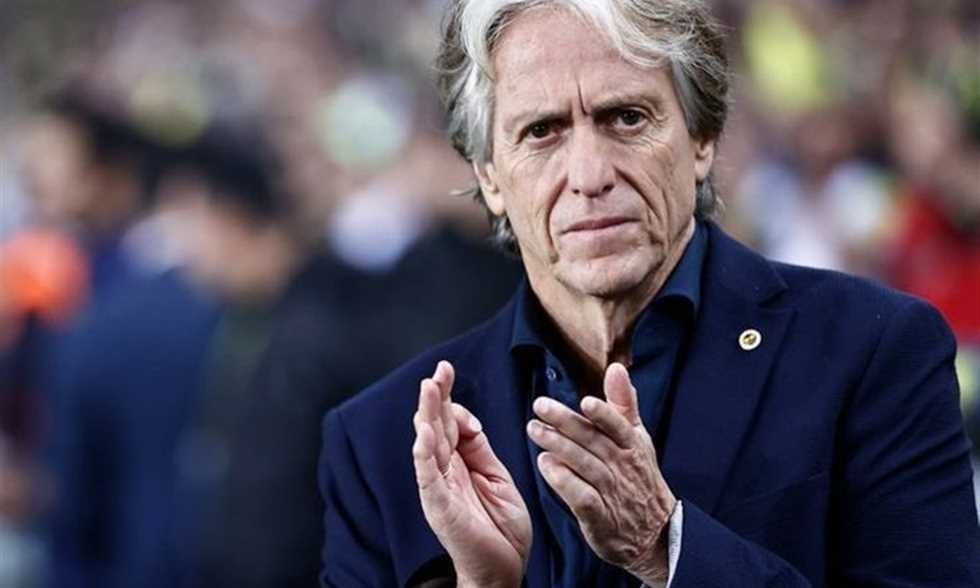 تقرير: مدرب الهلال السابق أبرز المرشحين لتدريب النصر